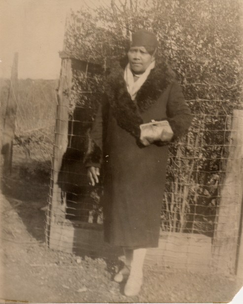 how regal is this woman?